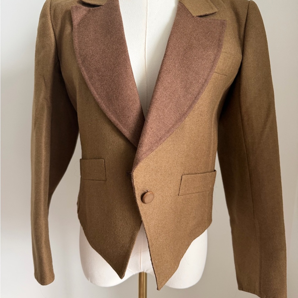 Yves Saint Laurent Diffusion Femmes Vintage Cropped Blazer — Camel/Brown, Size M